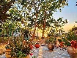 Violeta s Seaview Apartment in Rhodes