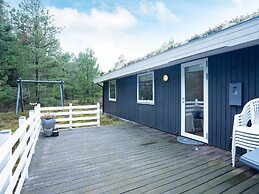 6 Person Holiday Home in Blokhus