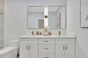 6BR Sleeps 15 Pool BBQ Firepit Games Stables More!