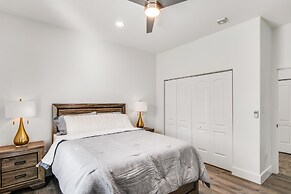 6BR Sleeps 15 Pool BBQ Firepit Games Stables More!