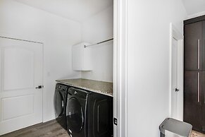 6BR Sleeps 15 Pool BBQ Firepit Games Stables More!