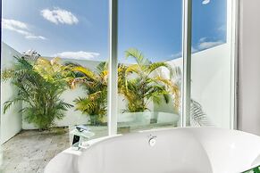 6BR Sleeps 15 Pool BBQ Firepit Games Stables More!