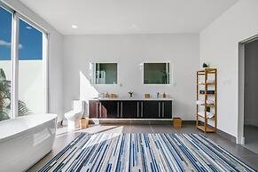 6BR Sleeps 15 Pool BBQ Firepit Games Stables More!