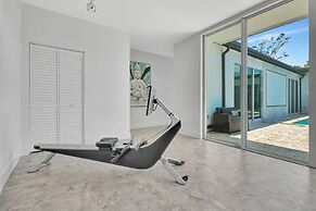 6BR Sleeps 15 Pool BBQ Firepit Games Stables More!