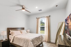 6BR Sleeps 15 Pool BBQ Firepit Games Stables More!