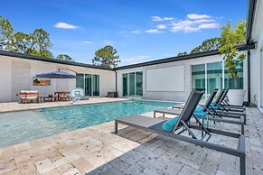 6BR Sleeps 15 Pool BBQ Firepit Games Stables More!