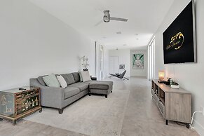 6BR Sleeps 15 Pool BBQ Firepit Games Stables More!