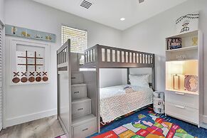 6BR Sleeps 15 Pool BBQ Firepit Games Stables More!