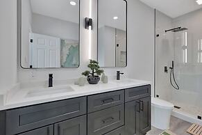 6BR Sleeps 15 Pool BBQ Firepit Games Stables More!