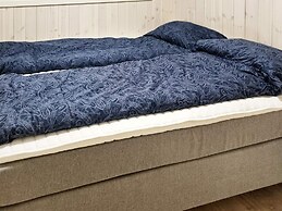 8 Person Holiday Home in Bud-by Traum