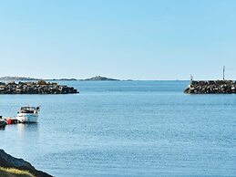 8 Person Holiday Home in Bud-by Traum