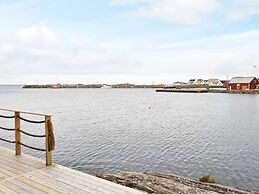 8 Person Holiday Home in Bud-by Traum