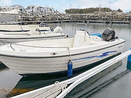 8 Person Holiday Home in Bud-by Traum