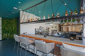 R2 Higos Beach Apartments