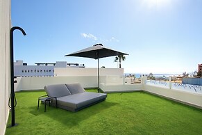 R2 Higos Beach Apartments