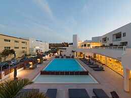 R2 Higos Beach Apartments