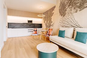 R2 Higos Beach Apartments