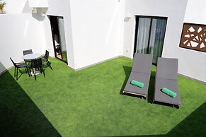 R2 Higos Beach Apartments