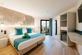 R2 Higos Beach Apartments