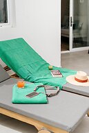 R2 Higos Beach Apartments