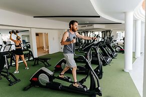 R2 Higos Beach Apartments