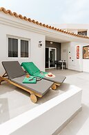 R2 Higos Beach Apartments