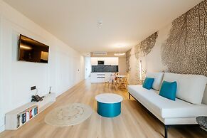 R2 Higos Beach Apartments