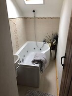 Tranquil 3-bed Cottage Near Lake Vyrnwy