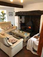 Tranquil 3-bed Cottage Near Lake Vyrnwy