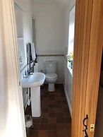 Tranquil 3-bed Cottage Near Lake Vyrnwy