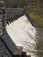 Tranquil 3-bed Cottage Near Lake Vyrnwy