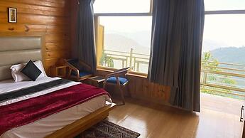 The Royals Apricot Garden