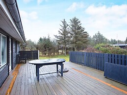 6 Person Holiday Home in Pandrup