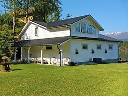 6 Person Holiday Home in Tysse-by Traum