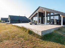 6 Person Holiday Home in Ringkobing-by Traum
