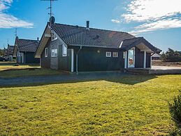 6 Person Holiday Home in Ringkobing-by Traum
