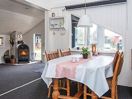 4 Person Holiday Home in Hemmet