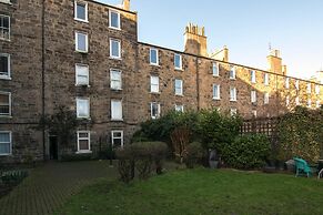 427 Pleasant 1 Bedroom Apartment in Abbeyhill Colonies Near Holyrood P