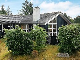 6 Person Holiday Home in Hals