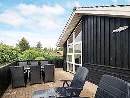 6 Person Holiday Home in Hals
