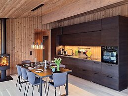 6 Person Holiday Home in Lindas