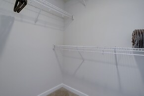 Great 2BR Condo in Pentagon city