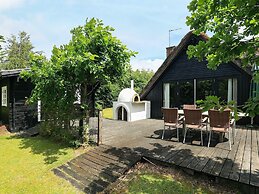 8 Person Holiday Home in Hojslev