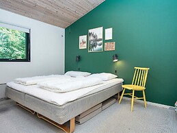 6 Person Holiday Home in Glesborg