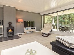 6 Person Holiday Home in Hojslev