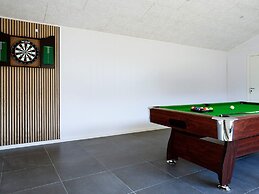 8 Person Holiday Home in Jerup-by Traum