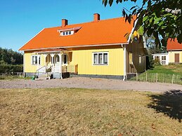 10 Person Holiday Home in Vimmerby-by Traum