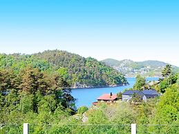 8 Person Holiday Home in Lyngdal