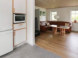 6 Person Holiday Home in Hadsund