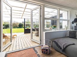 6 Person Holiday Home in Vinderup